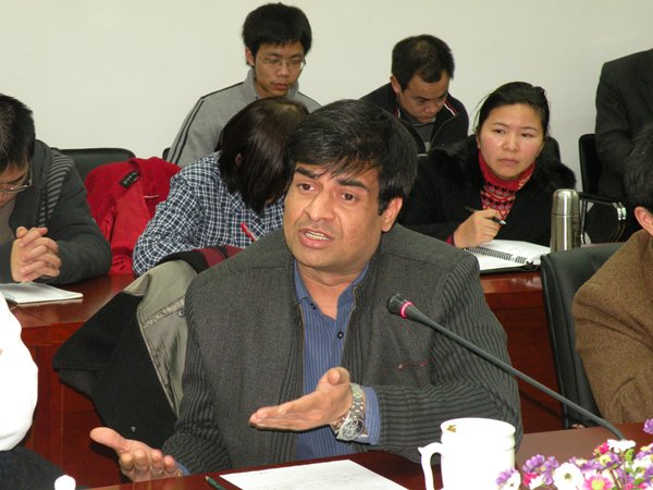 Samir speaks in China.